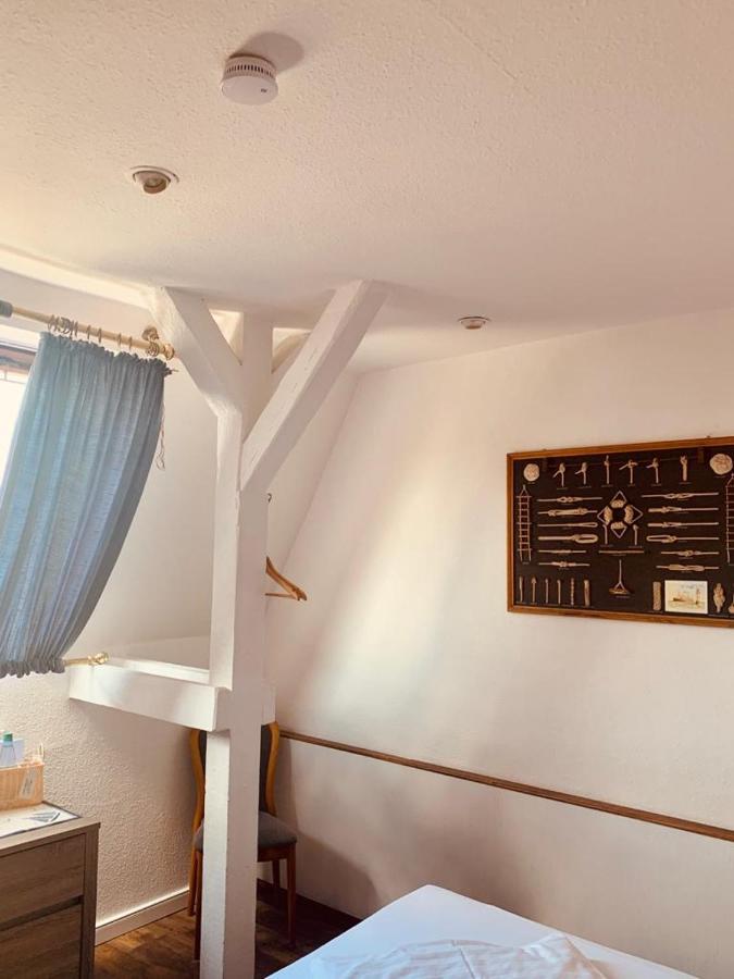 ホテル Alt-Emder Buergerhaus エムデン エクステリア 写真